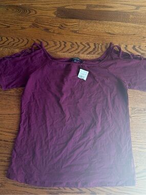 Ambiance Cold-Shoulder Tee in Burgundy